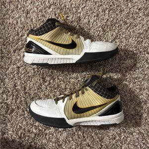 Nike Zoom Kobe IV “Playoff Pack”